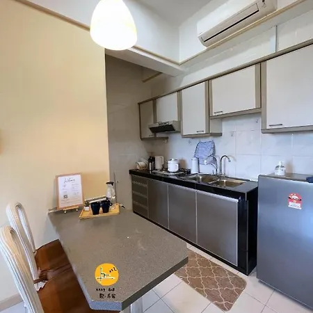 Melaka City View Homestay: Balcony Apartment near Jonker Street Exterior photo