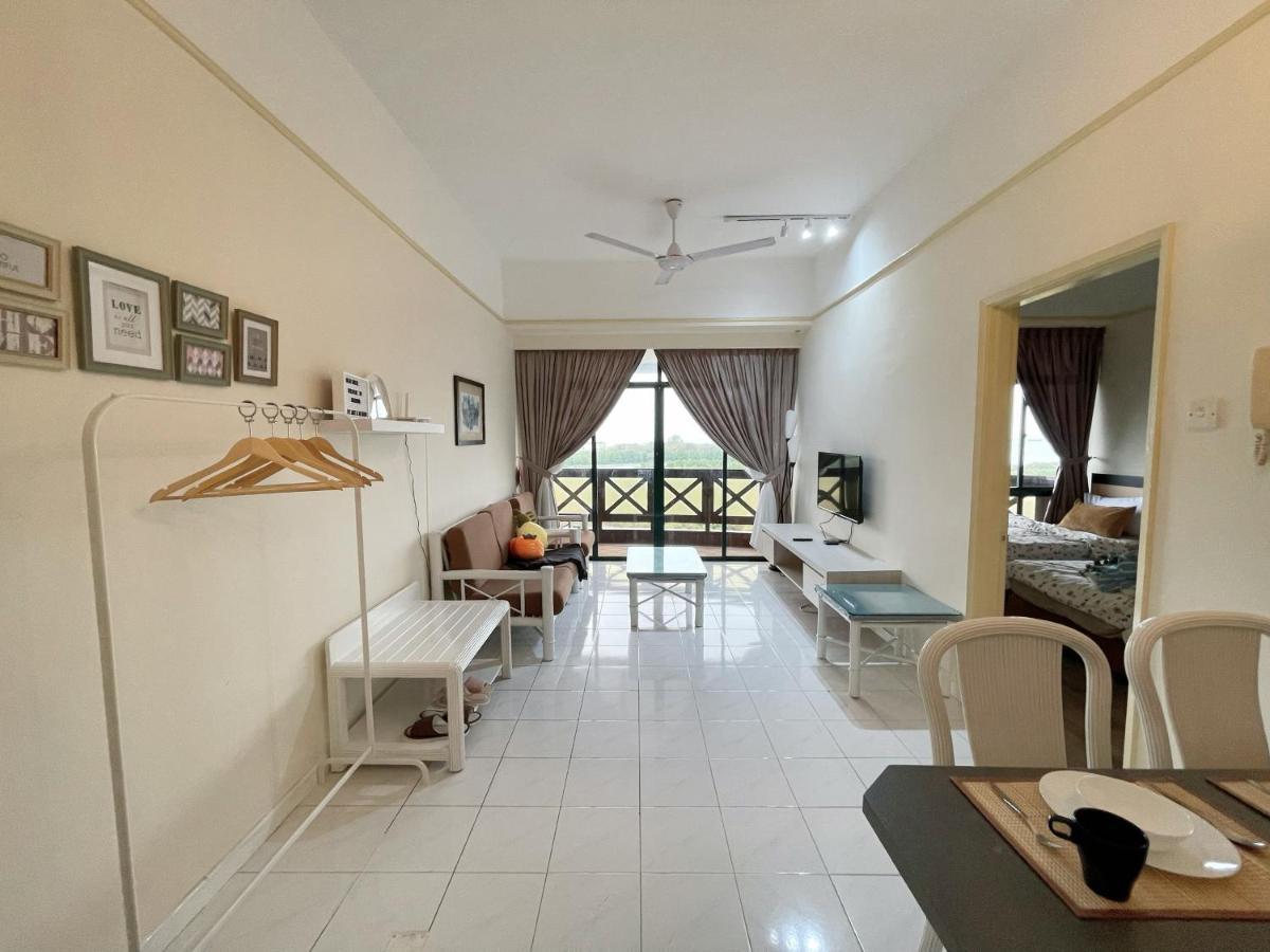 View Homestay: Balcony Near Jonker Street Apartment Malacca