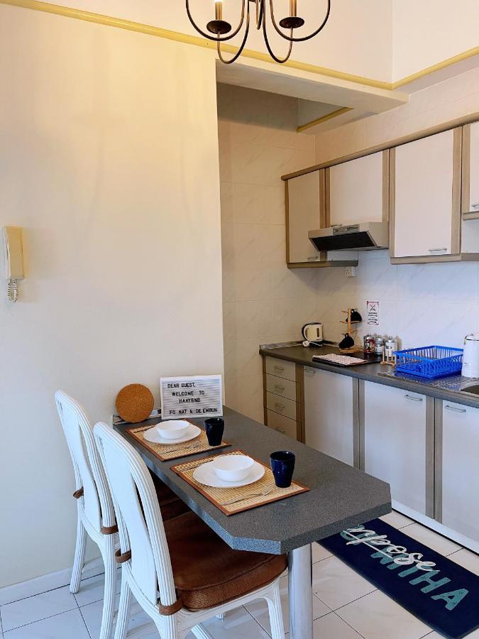 View Homestay: Balcony Near Jonker Street Apartment