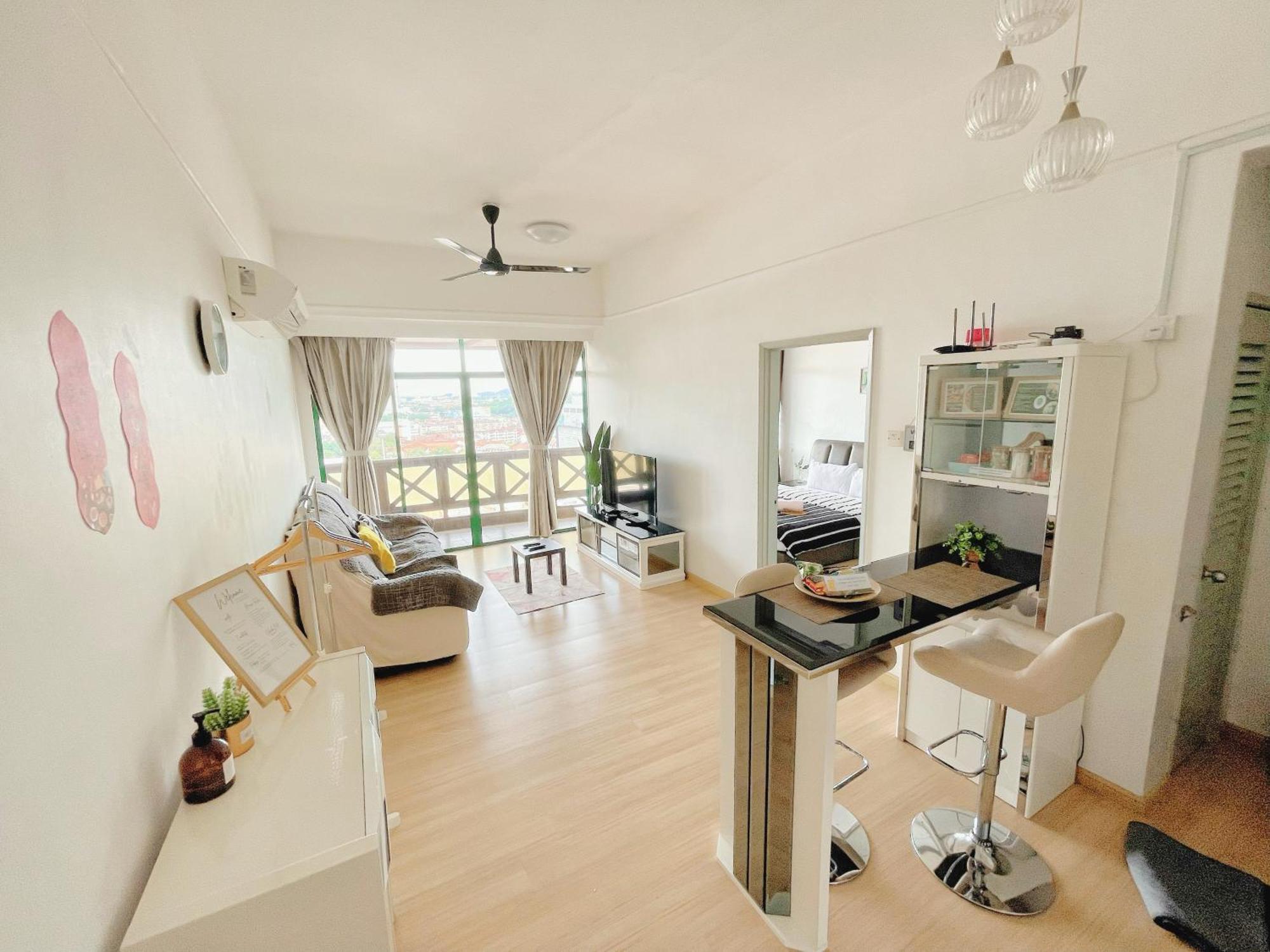 View Homestay: Balcony Near Jonker Street Apartment Malacca