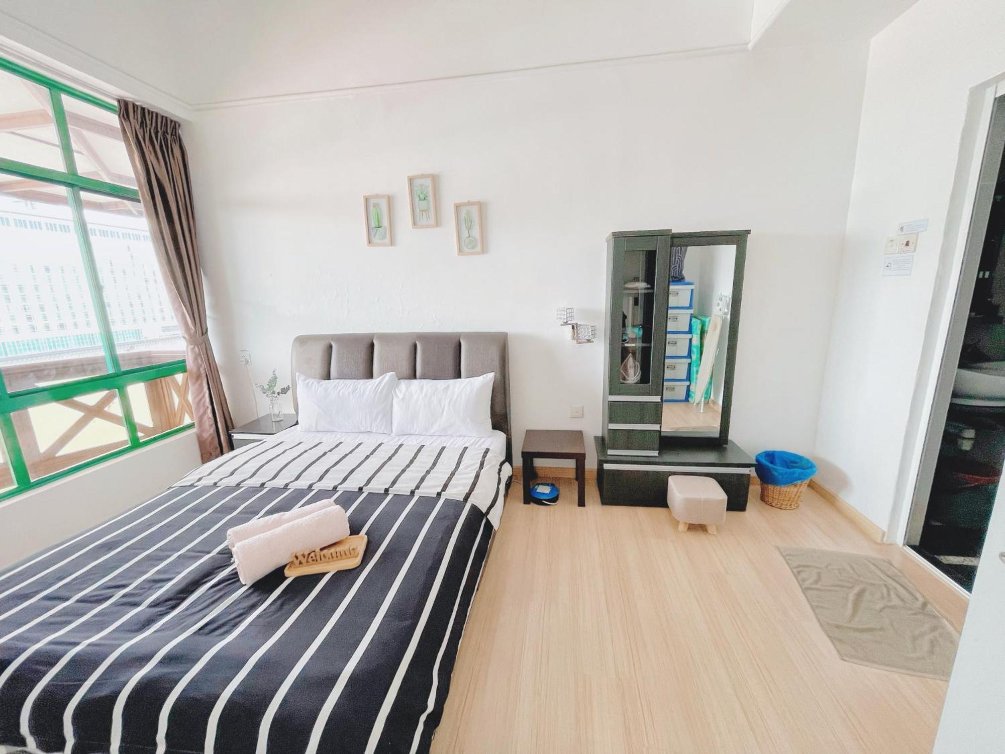 View Homestay: Balcony Near Jonker Street Malacca